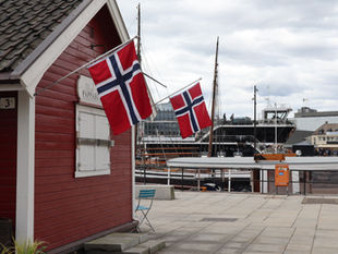 Norwegian flags in the harbour