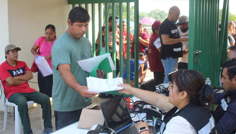 Supervisan entrega de apoyos en San Felipe Orizatl谩n