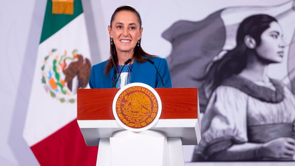 Documento oficial de la iniciativa de ley general contra el delito de feminicidio listo para su entrega en el Poder Legislativo.