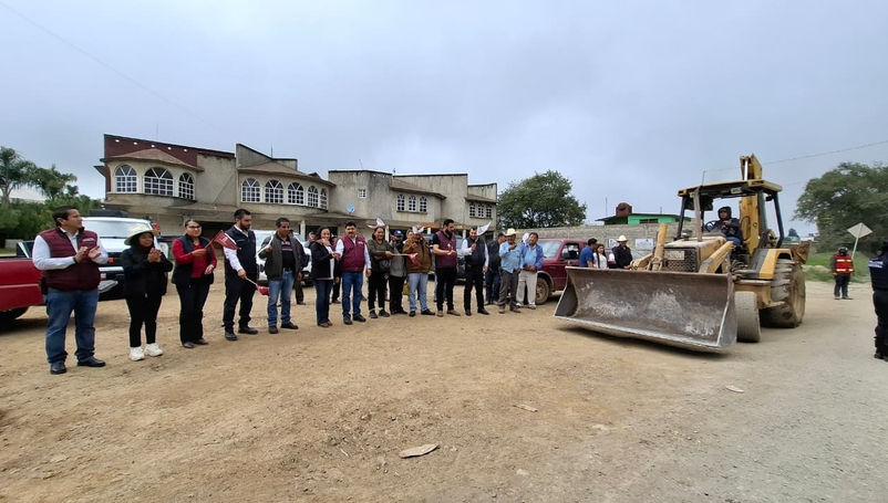 Inician obras de infraestructura vial y urbana en Acaxochitlán