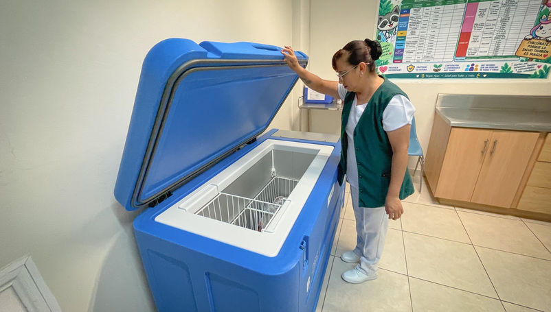 Recibe IMSS Bienestar Hidalgo refrigeradores solares para vacunas