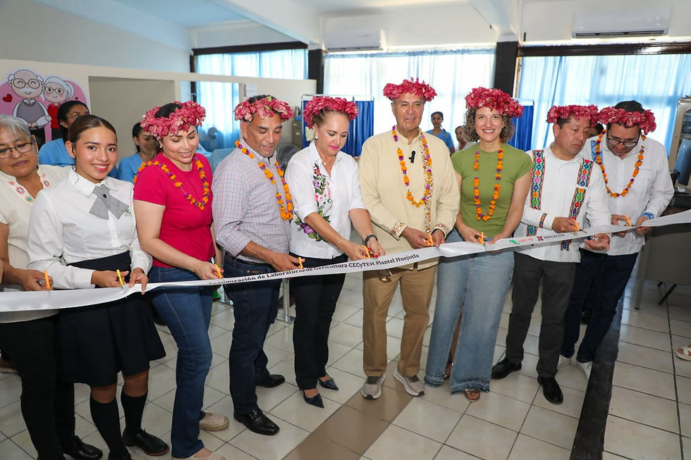 Entrega Natividad Castrejón equipamiento por 2.4 MDP en Huejutla