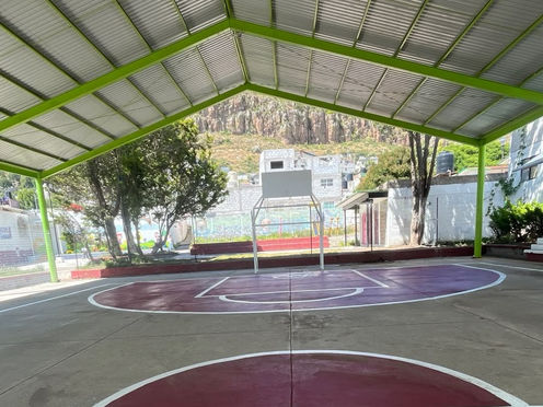 Registra 80% de avance la rehabilitación de canchas deportivas en Tulancingo