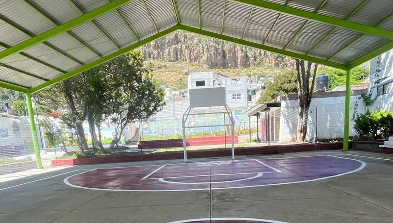 Registra 80% de avance la rehabilitación de canchas deportivas en Tulancingo