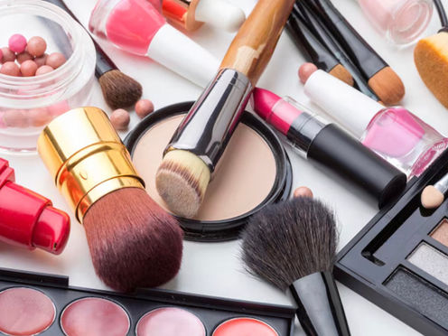 Beneficios y riesgos de la IA en la industria cosmética