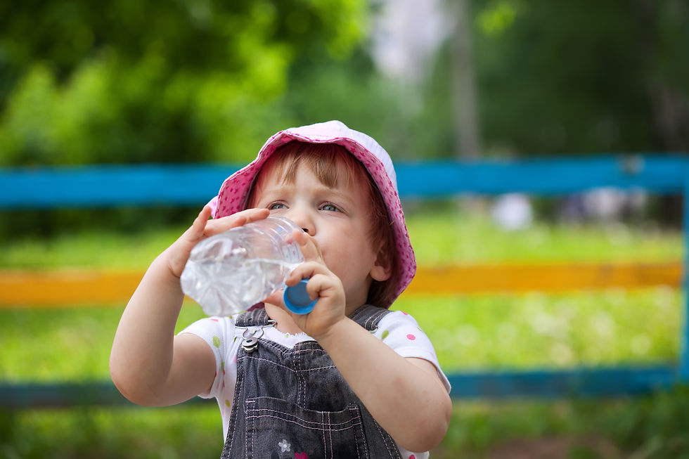 Advierten sobre el golpe de calor en niños en vacaciones de verano