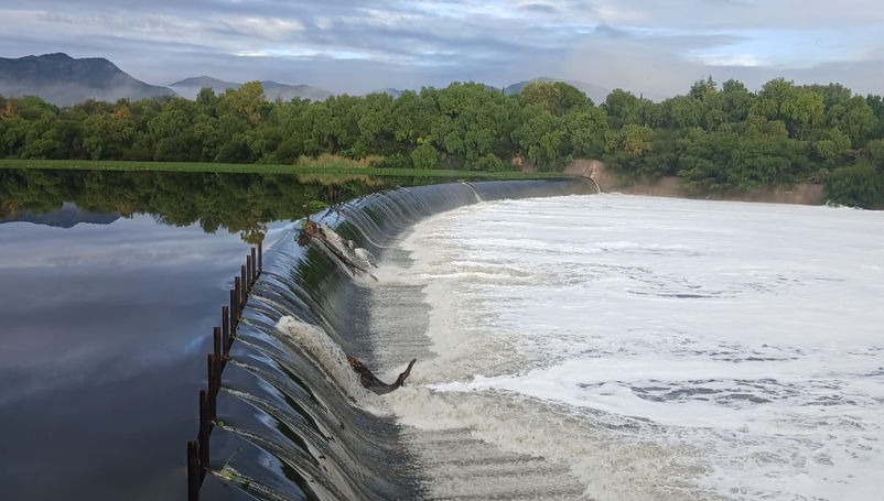 Realiza Conagua desfogue controlado en la presa Endhó de Hidalgo