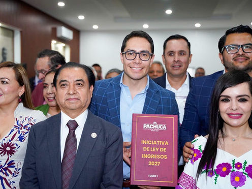 Entrega Jorge Reyes la Ley de Ingresos de Pachuca para el 2027