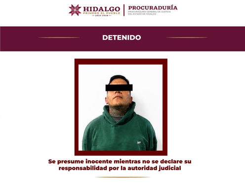 Elementos operativos de la Agencia de Investigación Criminal (AIC) custodiando las sustancias y el arma incautadas en Hidalgo.