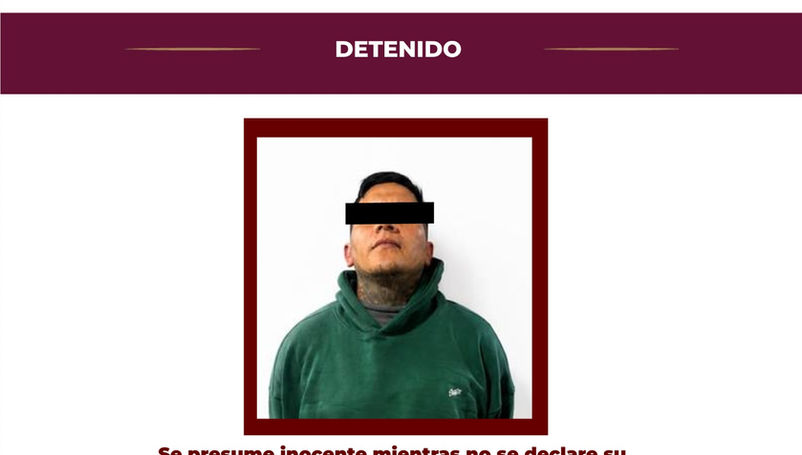 Elementos operativos de la Agencia de Investigación Criminal (AIC) custodiando las sustancias y el arma incautadas en Hidalgo.