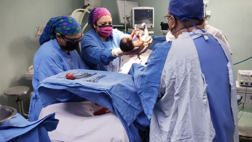 IMSS Bienestar operará a bebés desde el vientre materno