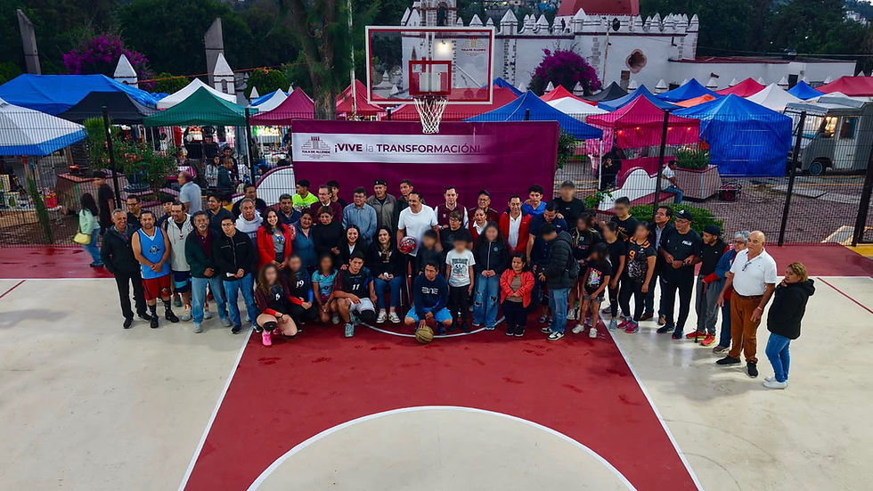 Entrega Cristhian Martínez canchas rehabilitadas en El Huerto, en Tula