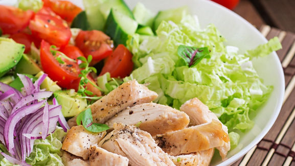 ITESHU combate la comida chatarra: llevan talleres de nutrición a secundarias