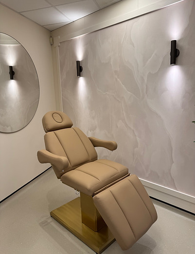 aesthetics-clinic-treatment-room-addlestone-surrey.jpg