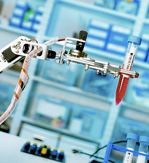Robotic Lab Assistant