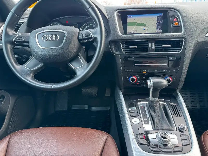 Thumbnail: 2016 Audi Q5/SQ5 3.0T Technik Quattro AWD