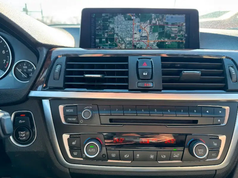 Thumbnail: 2015 BMW 328i xDrive AWD