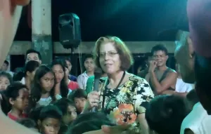 Teresa Morin preaches to the Philippines