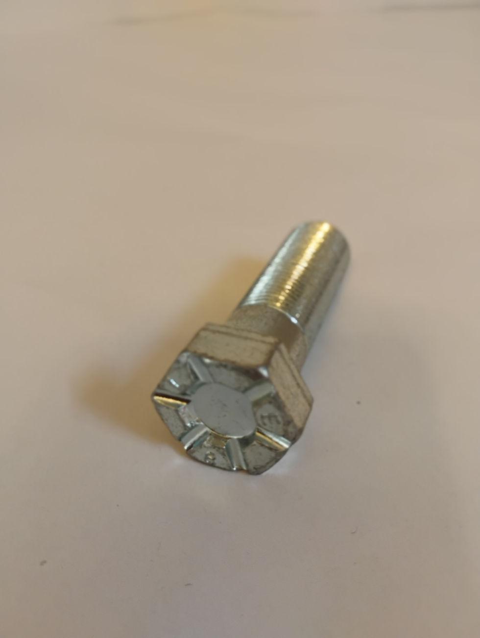 Mack 3AX1369 Hexagon Bolt