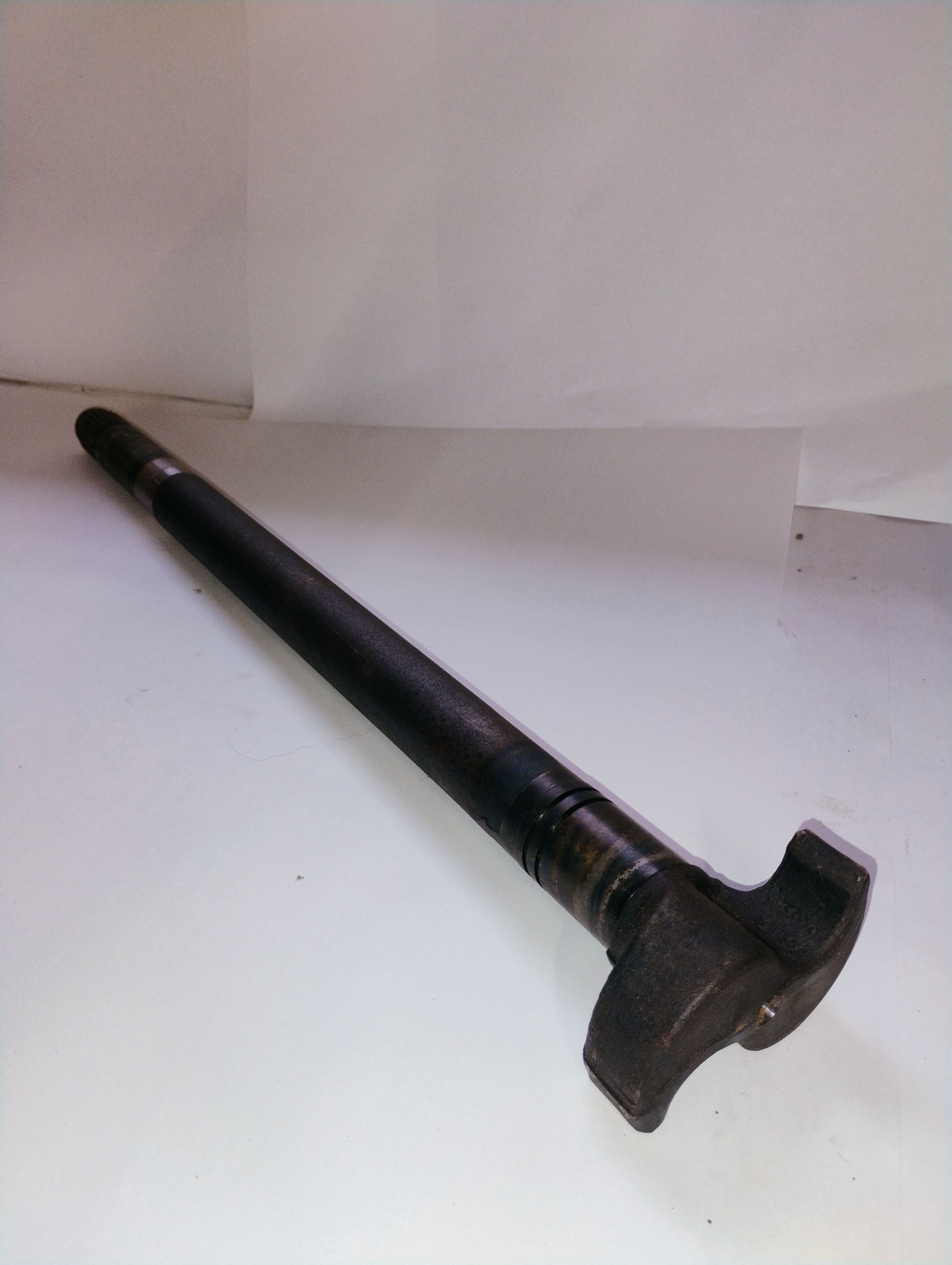 Mack 85111876 Camshaft
