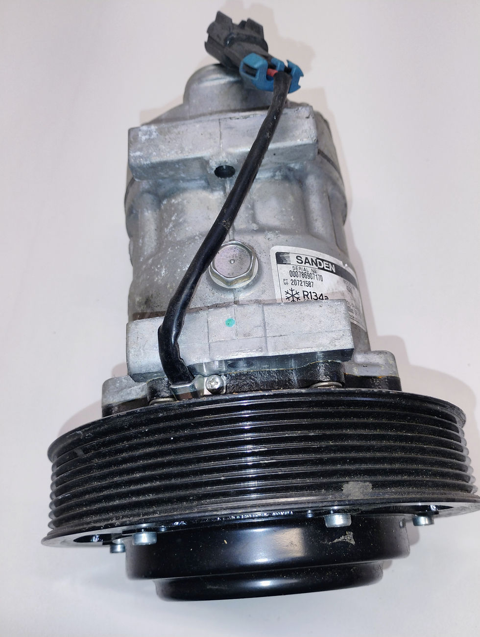Thumbnail: Volvo 20721587 Sanden A/C Compressor 