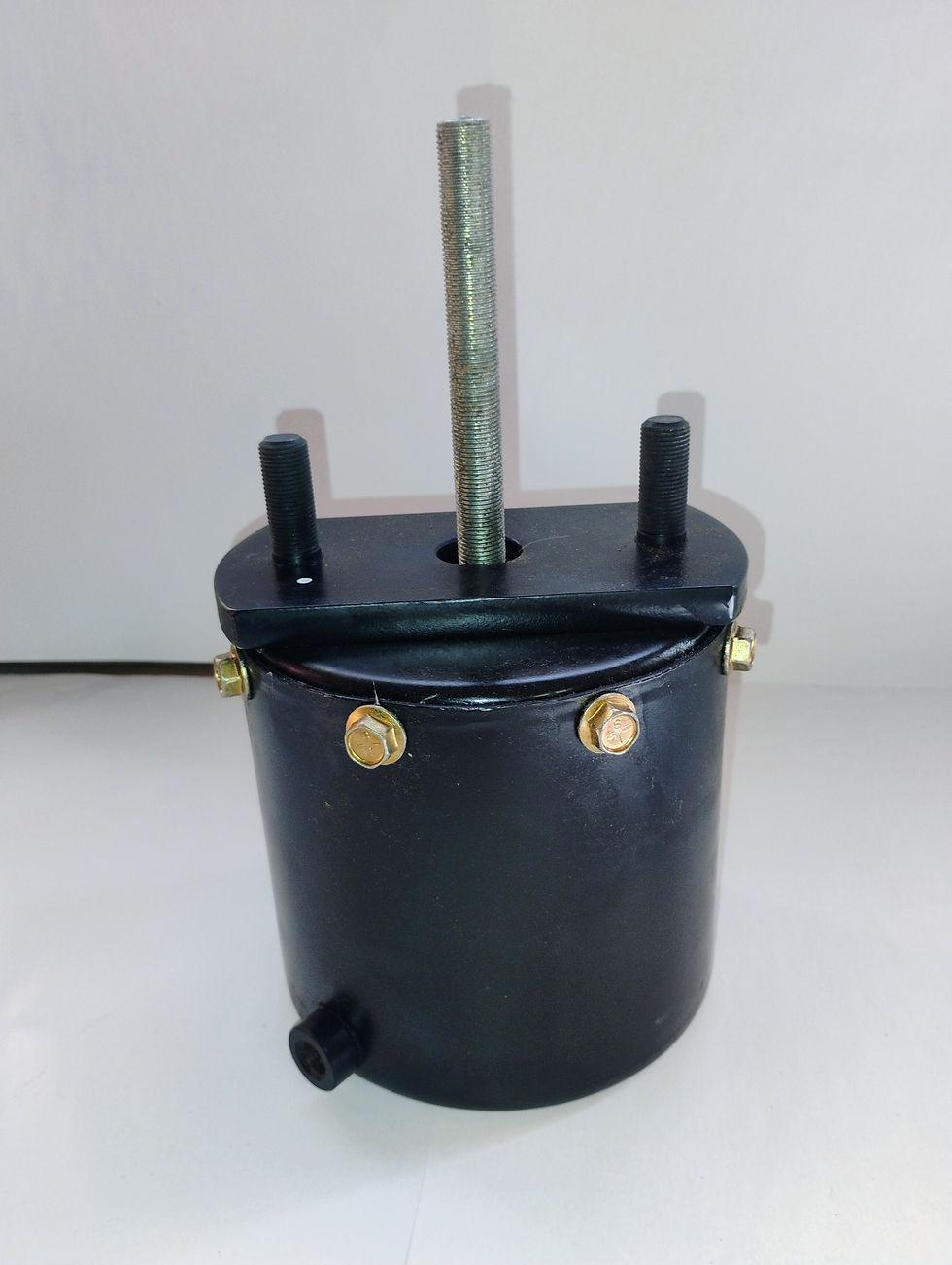 Thumbnail: MackX 5396-MA15665 Haldex Maxi Brake R-Series Long Stroke Brake Chamber 