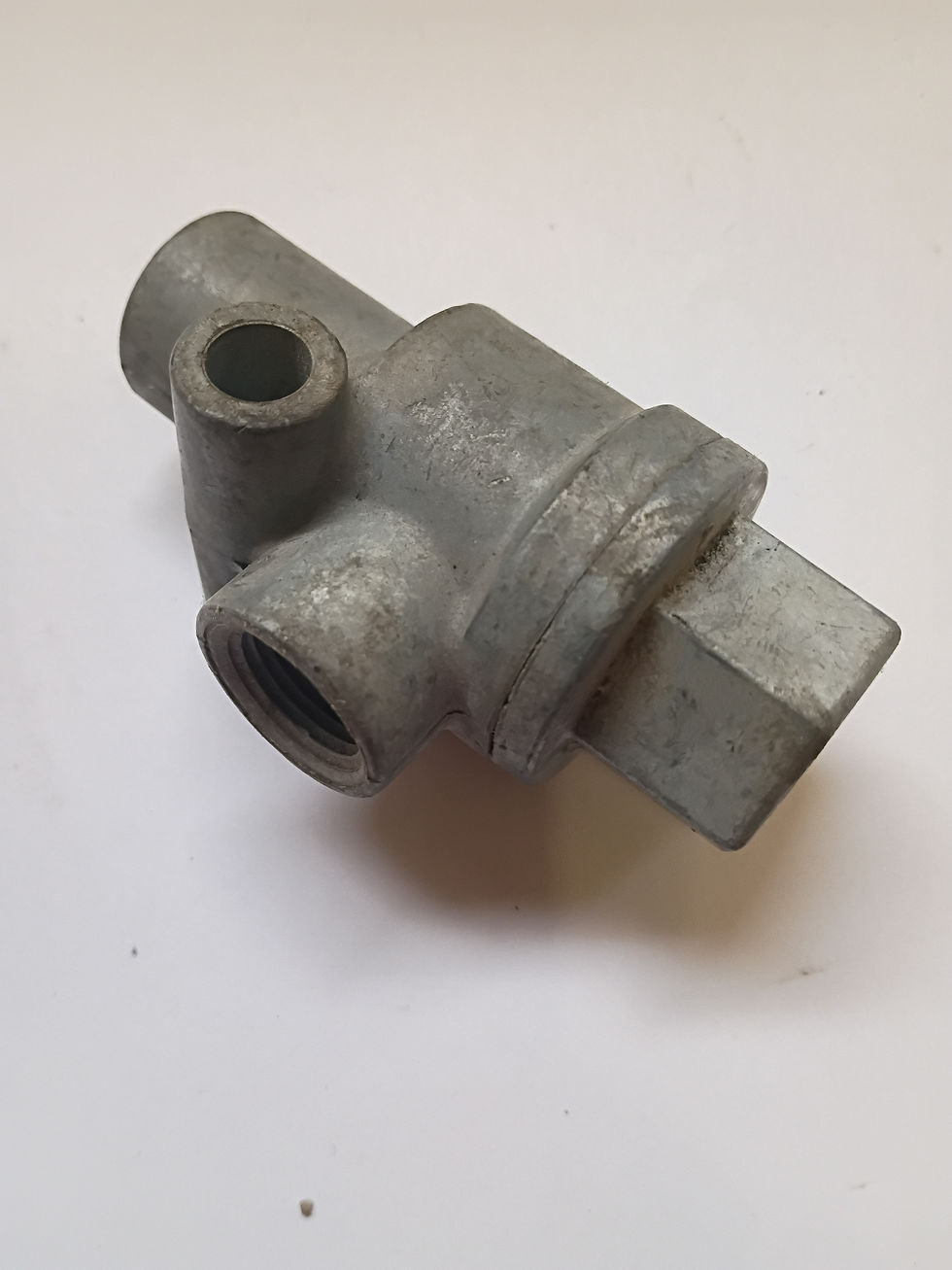 Thumbnail: Sealco 320100 Two Way Check Valve