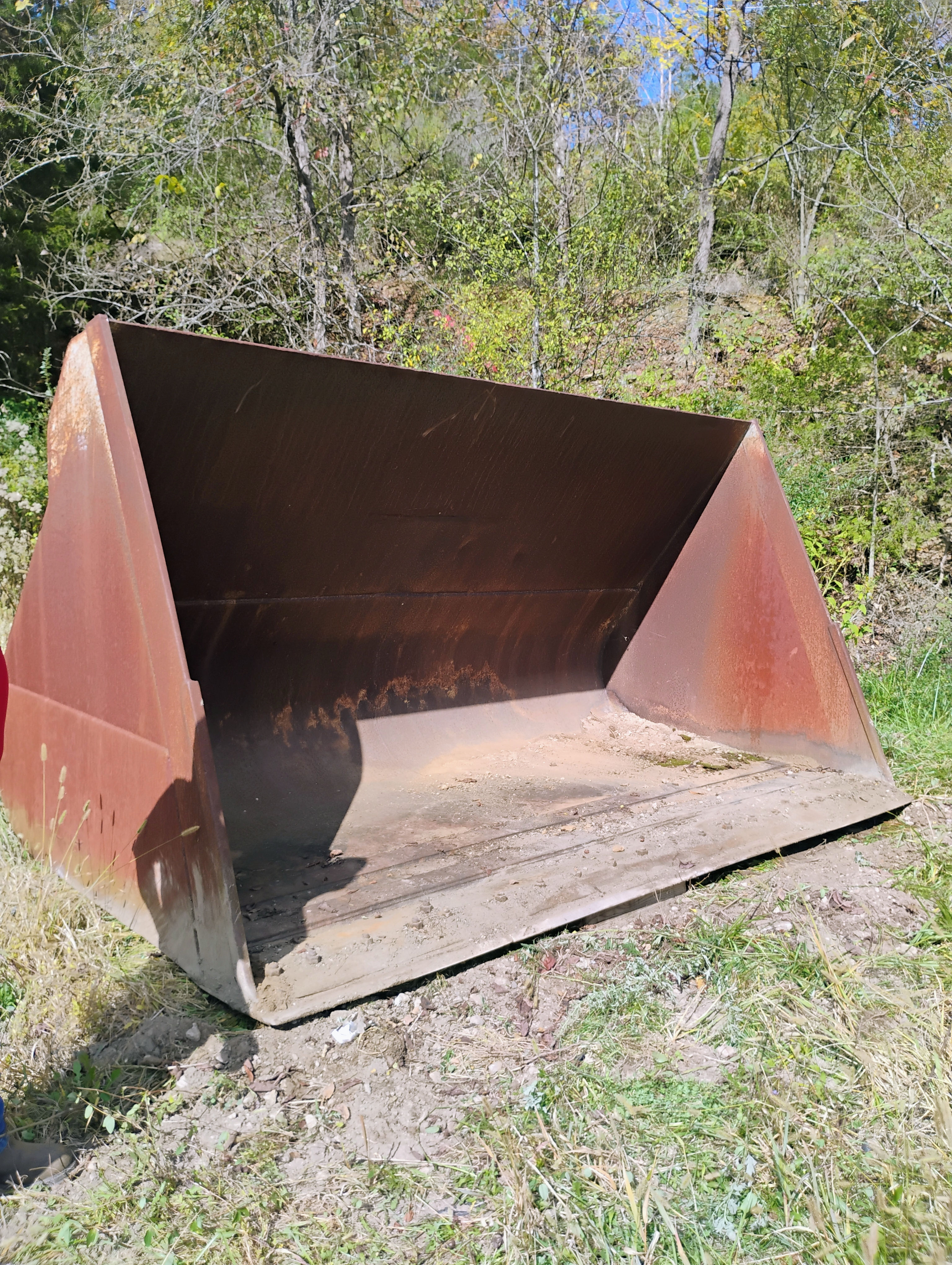 Loader Bucket Model # LB 220E
