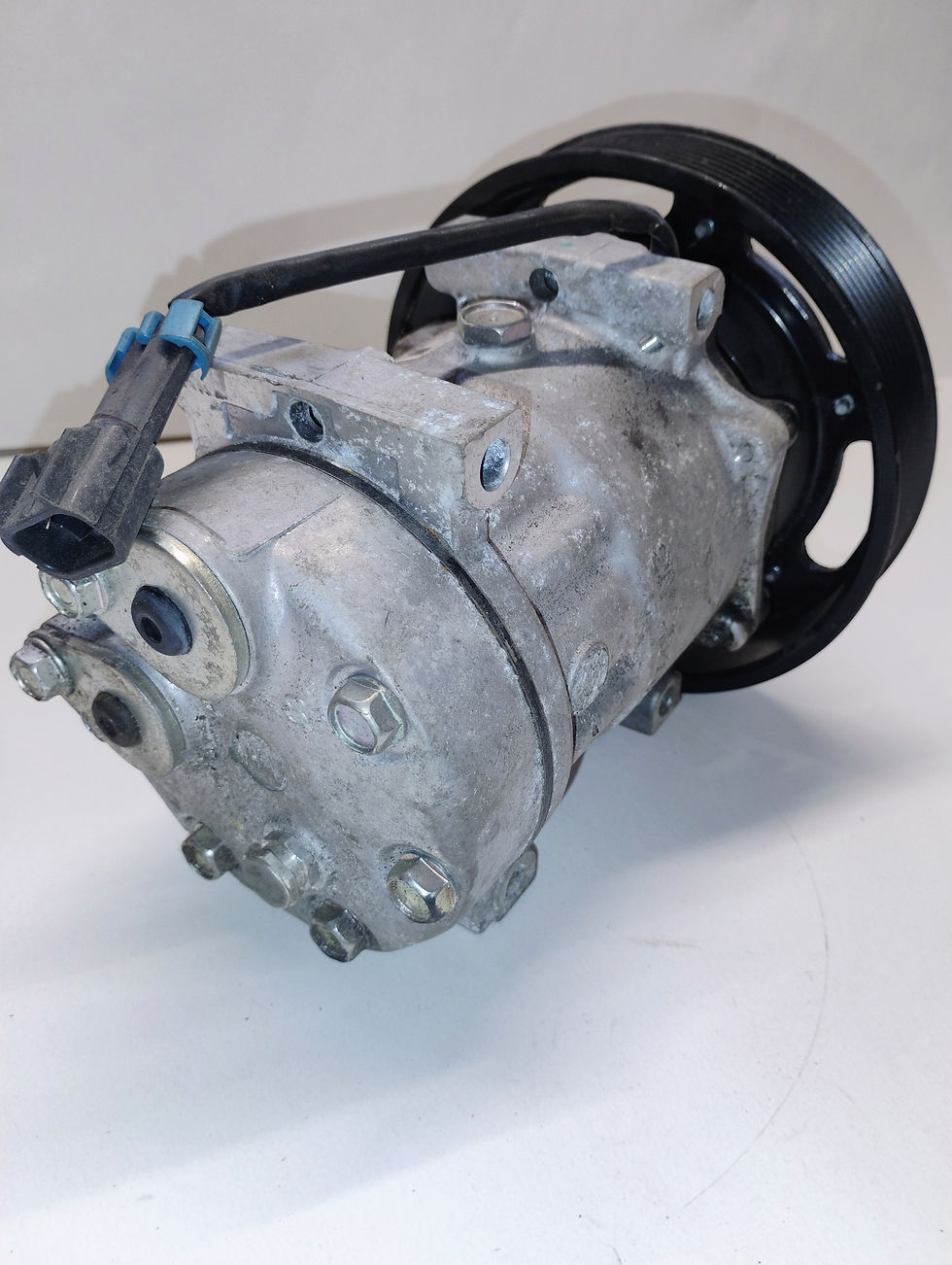 Thumbnail: Volvo 20721587 Sanden A/C Compressor 