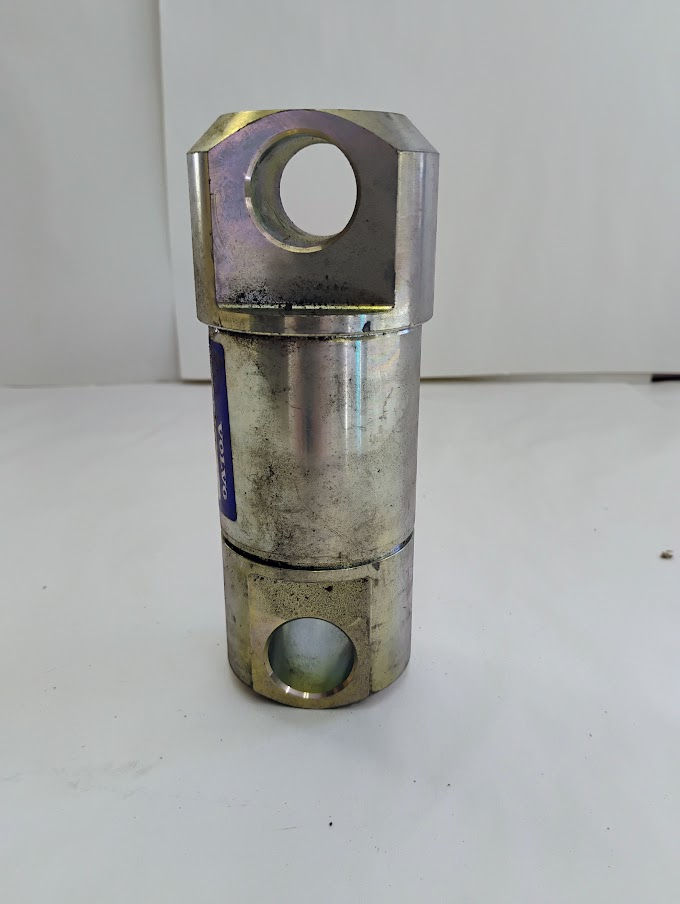 Thumbnail: Volvo 11055918 Shaft