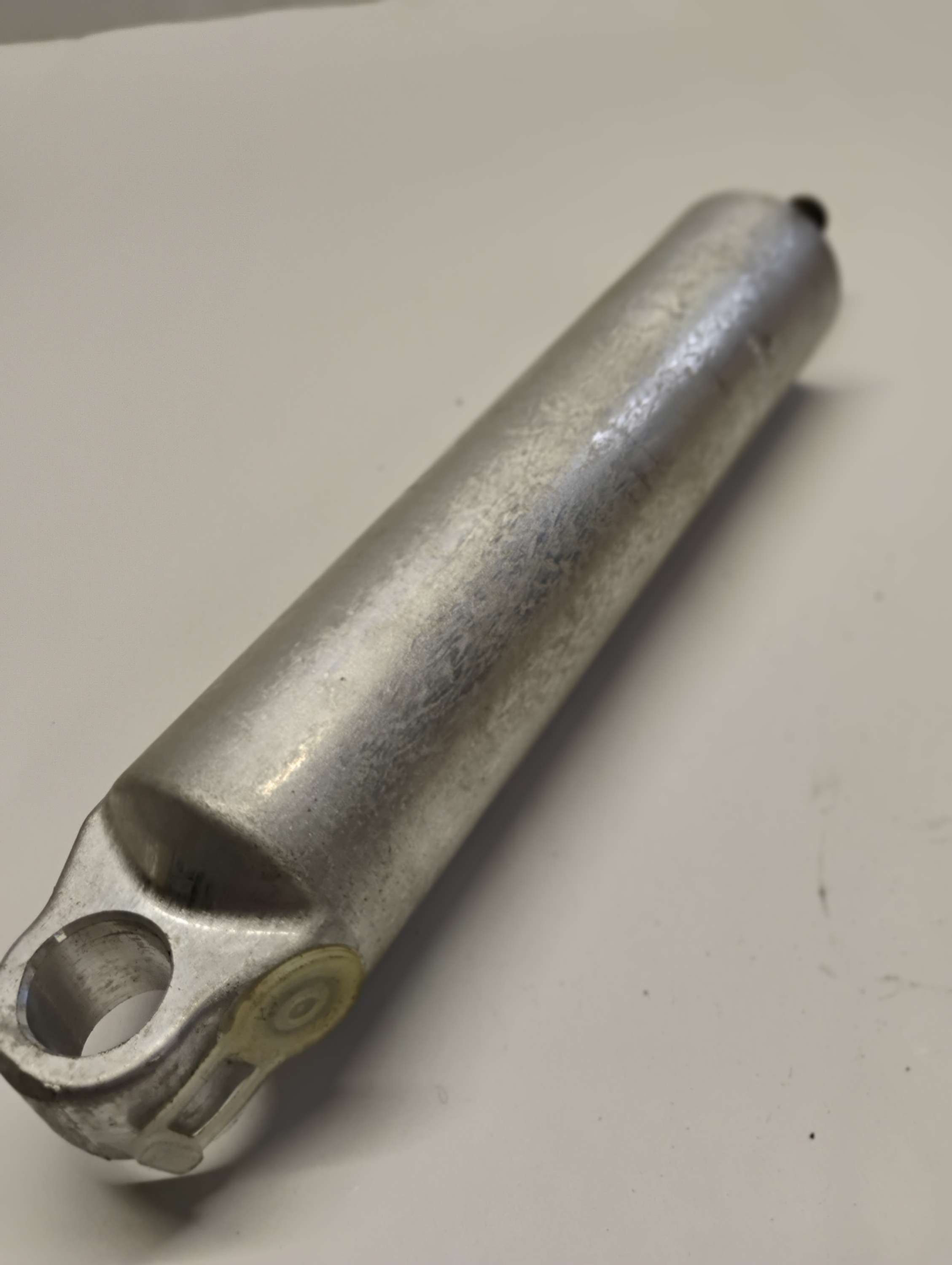Volvo 1556647 Air Cylinder