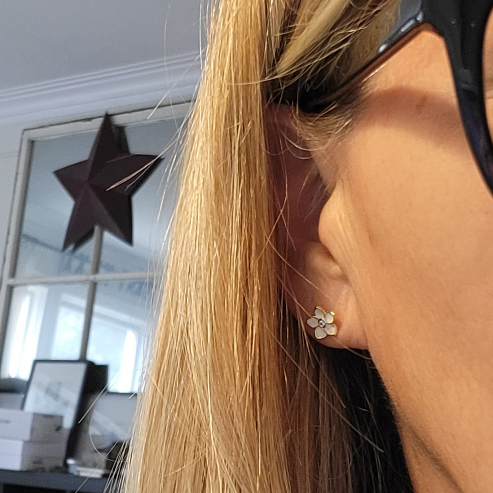 Thumbnail: enamelled flower earrings