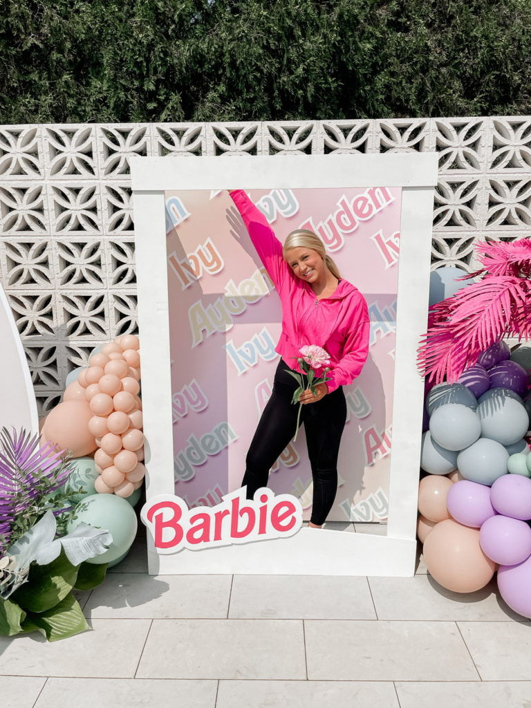 Beach Barbie - Custom barbie box and balloon installation