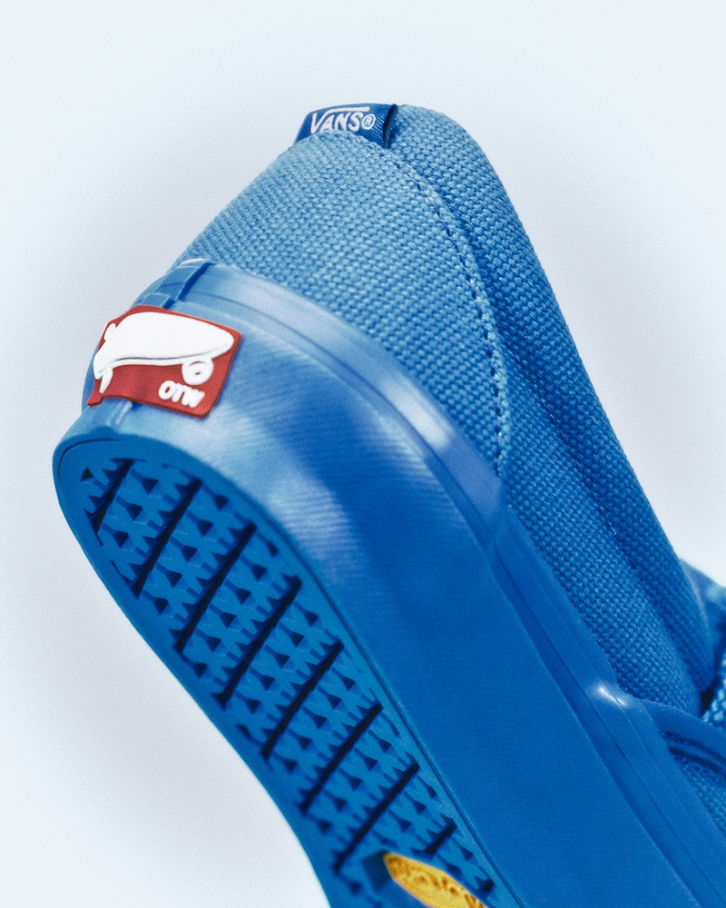 Thumbnail: OTW by VANS CLASSIC SLIP-ON 98 KNOT - DAPHNE BLUE/WHITE