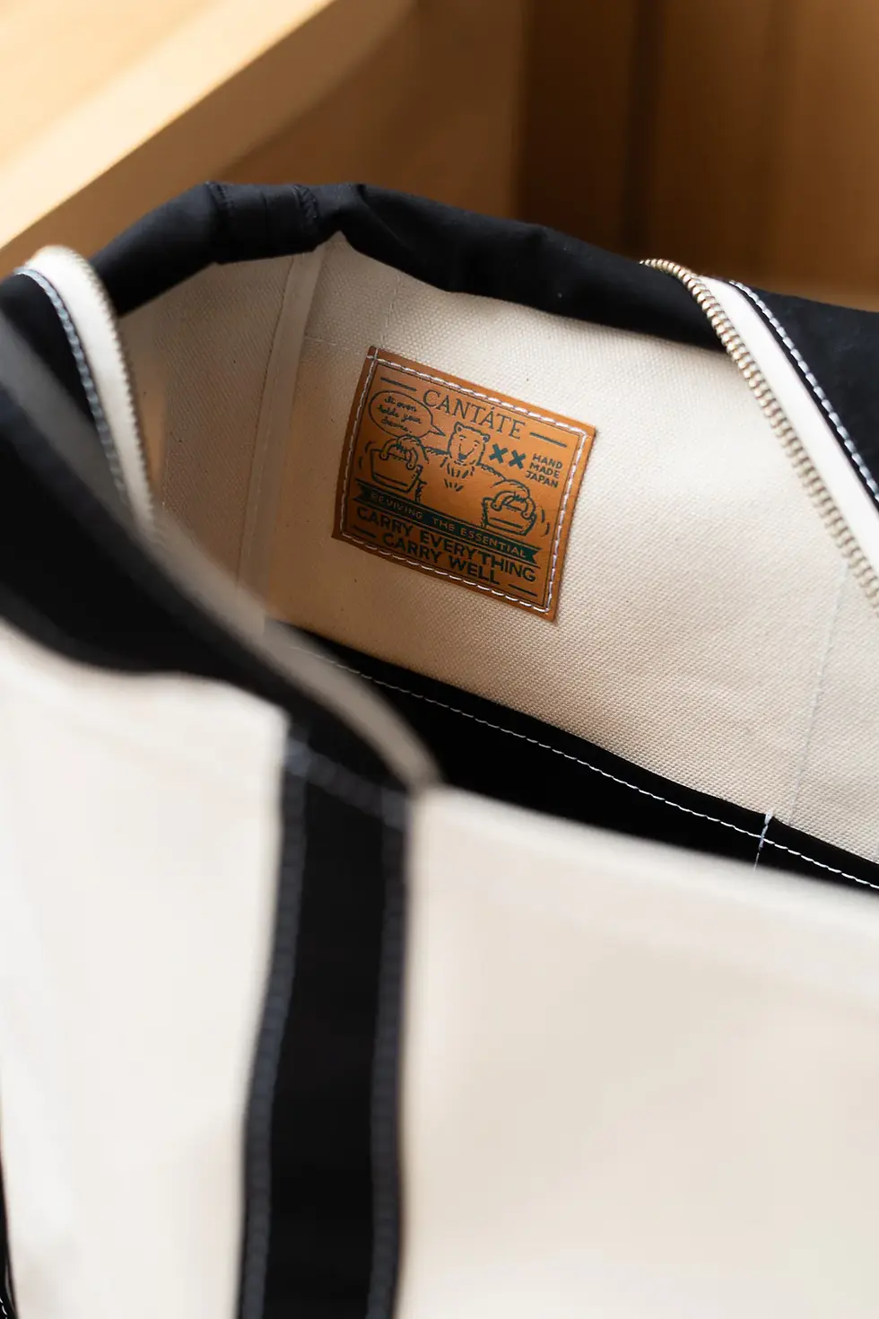 Thumbnail: CANTATE ENOUGH SPACE BAG LARGE - BLACK × BLACK