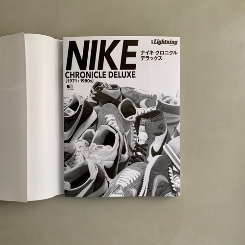 ライトニング豪華本 NIKE CHRONICLE DELUXE1971-1980 $_57.JPG