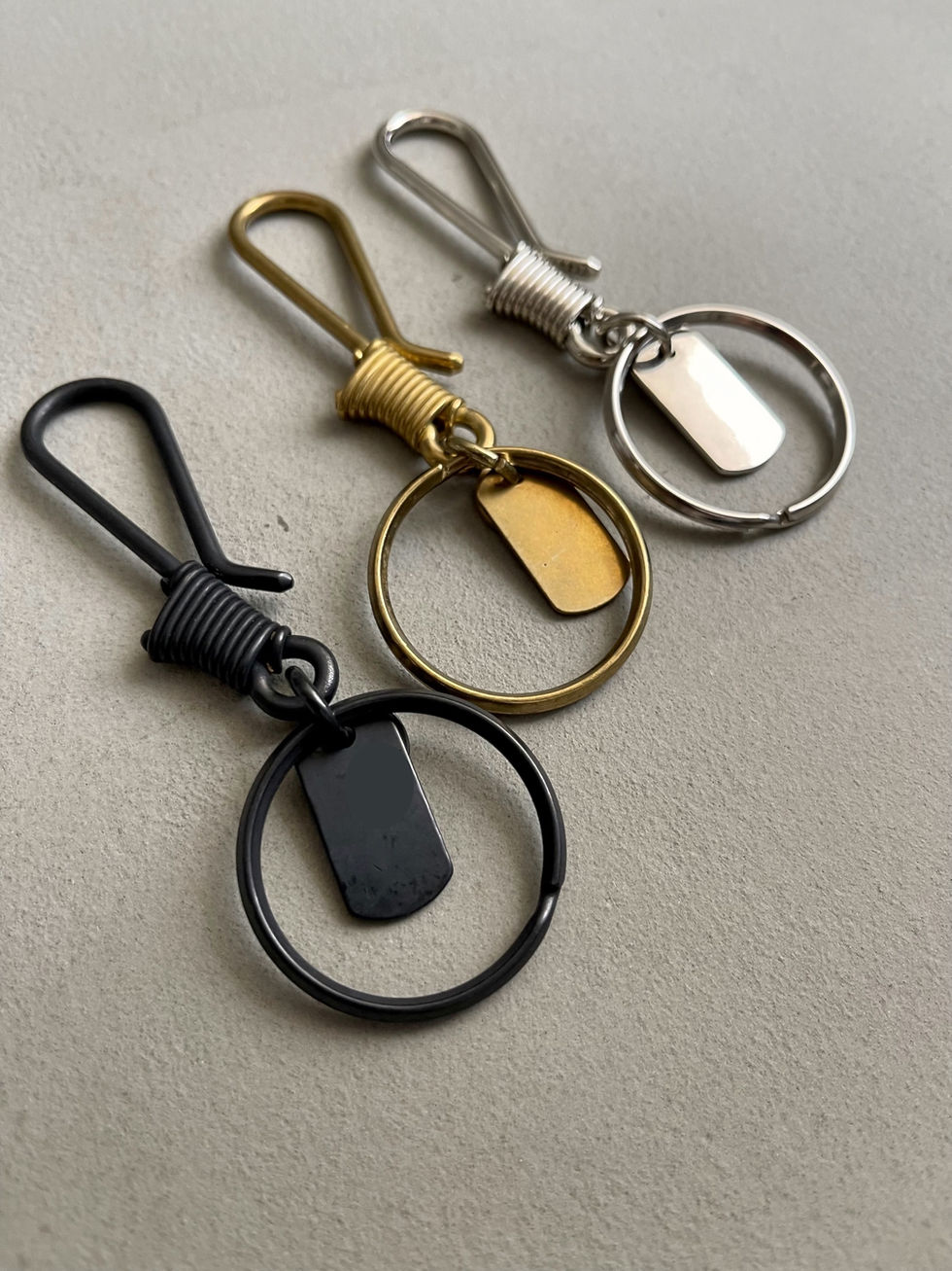 Thumbnail: Diarge Hook Chasing Plate Keyring