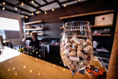 Cousins Maine Lobster & Live Music at Resolu Cellars