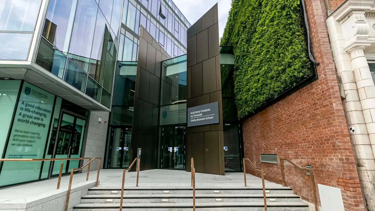 Trinity-Business-School-Landscape_0000s_0003_Layer-6.webp