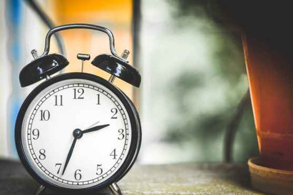 clock-time-stand-by-38267