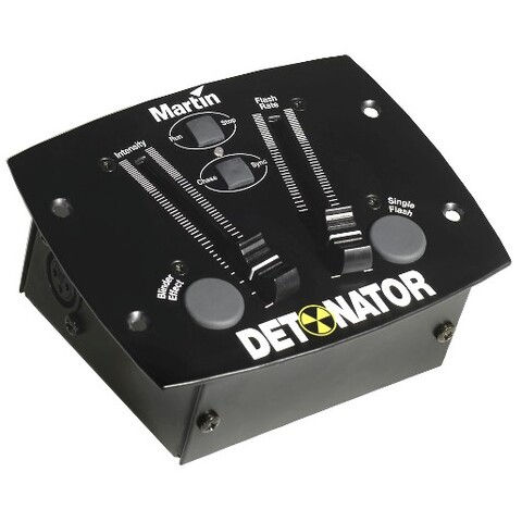 Thumbnail: Roadcase of FOUR Martin ATOMIC 3000 Xenon DMX Strobes