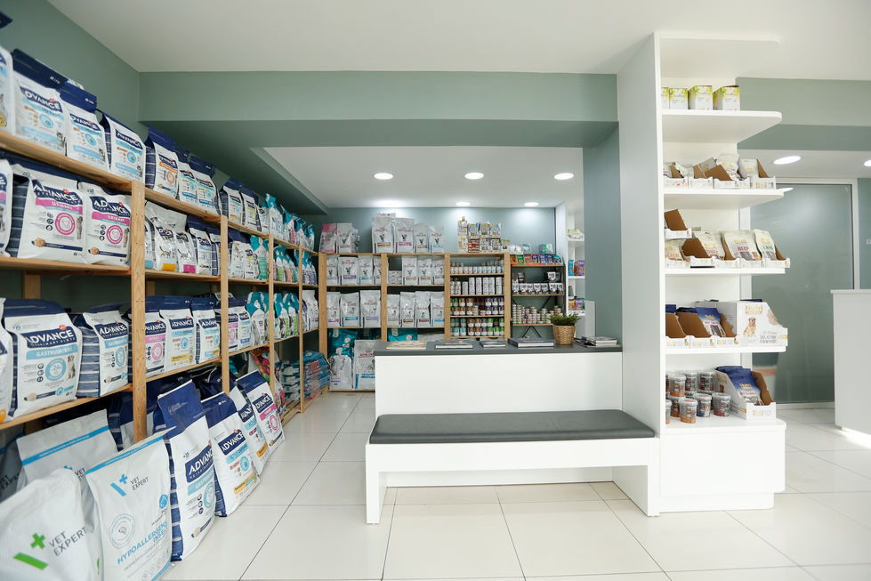 Şekerci Veterinary Clinic – Entrance and Reception Area