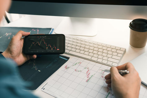 What Does it Take to Become a Profitable Trader?