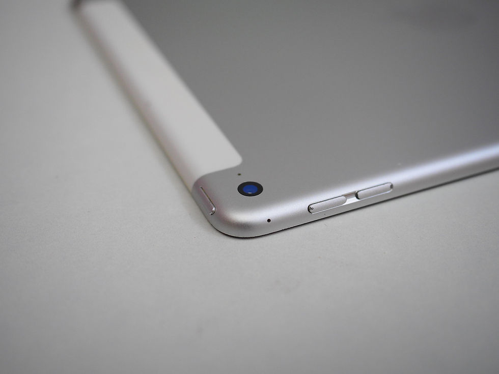 Thumbnail: ขาย iPad Air2 Wi-Fi + Cellular 128GB. Silver รหัสสินค้า : 3111