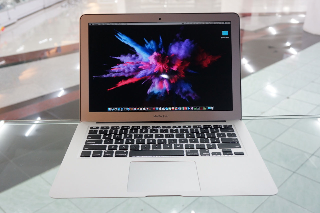 ขาย MacBook Air 13-inch Core i5 1.6 GHz. Early 2015 รหัสสินค้า : 0411