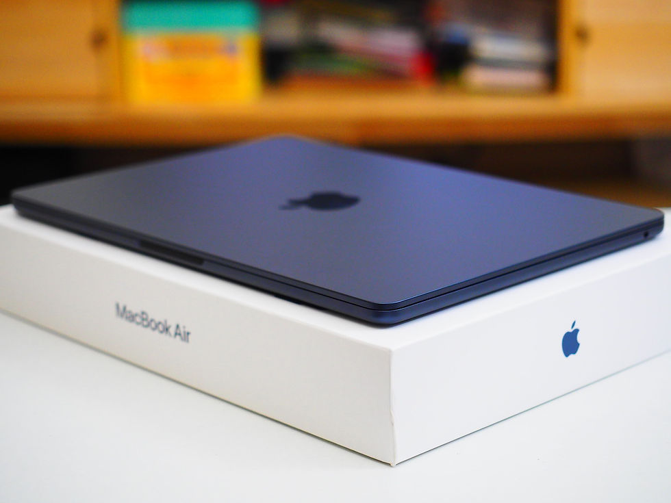 Thumbnail: ขาย MacBook Air M2 2022 Like NEW!! รหัสสินค้า : 2411