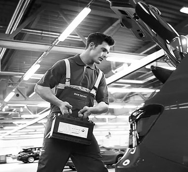 BMW-Center-Services-batteries_edited.jpg