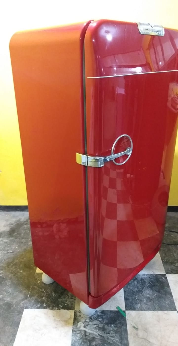 Frigidaire Anos 50 - Vermelho Flash