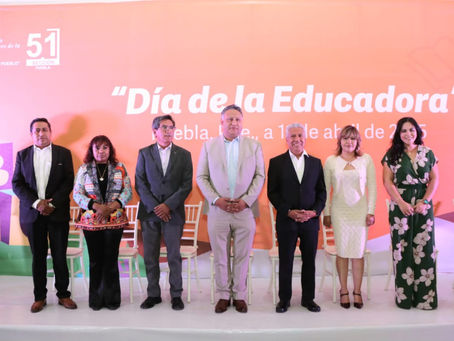 El SNTE 51 rinde homenaje a educadoras poblanas