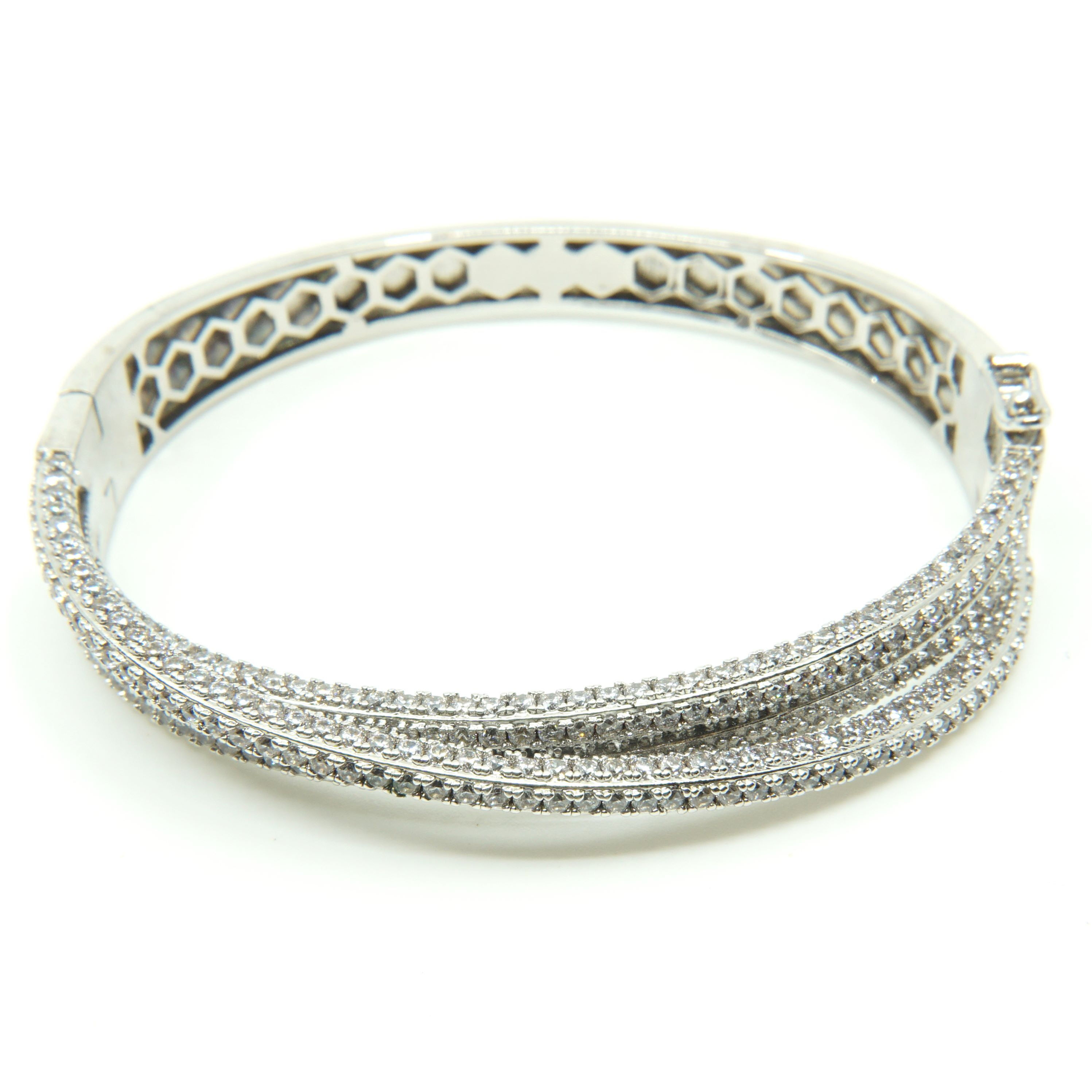 Trippe Tennis Overlapping Bangle